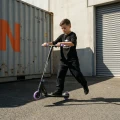 scooter_nkd_mini_gen_black_rainbow_lifestyle_02_8216.webp